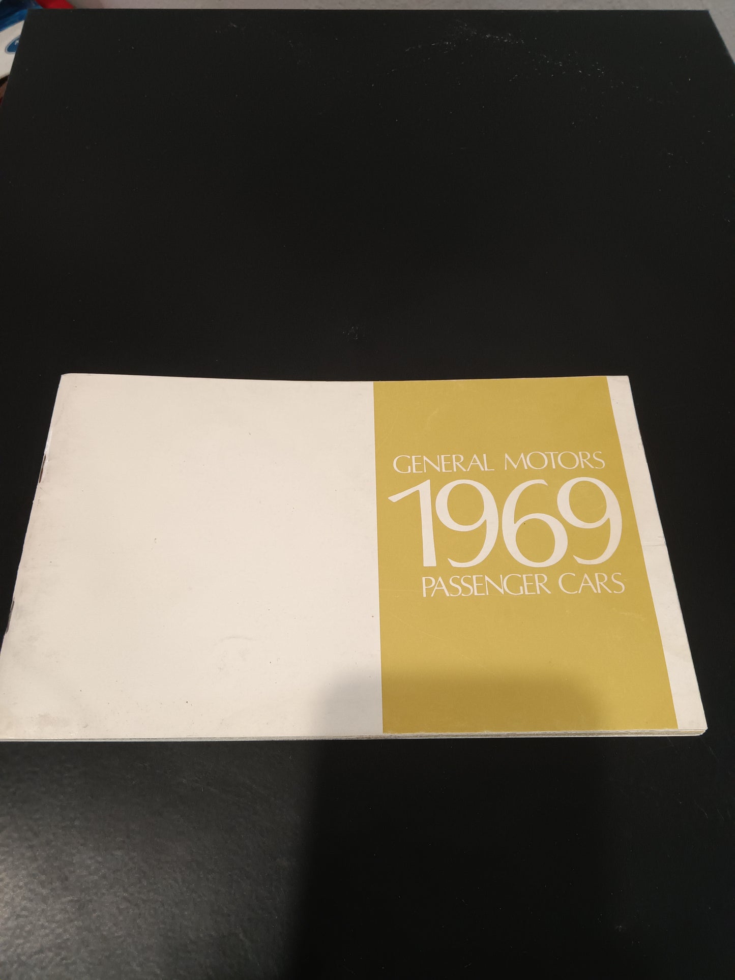 1969 General Motors Passenger Cars Stock holder only brochure